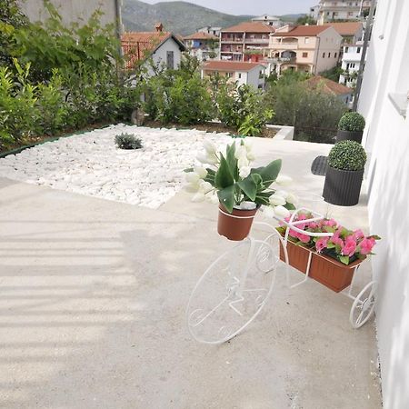 Apartmani Mijatovic Trogir Exterior foto